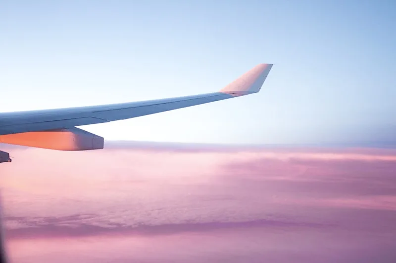 Avion dans le ciel — promotions Flying Blue billets à -50%